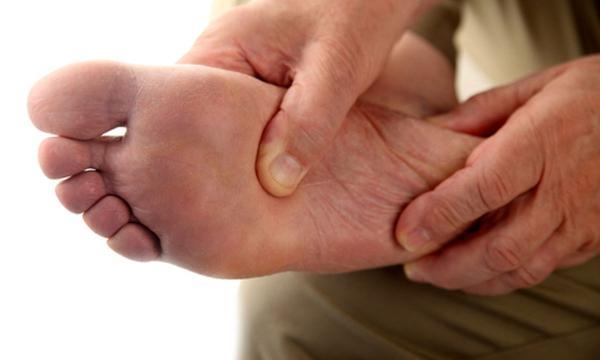 چرا پای آدم خواب می رود؟ چرا پای آدم خواب می رود؟